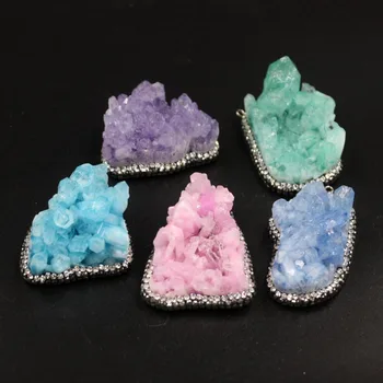 Najnovšie Prírodného Kameňa Nepravidelného Geode fialová crystal Fashion Cololrful Crystal Klenot Kameň Druzy Drusy Surového Kameňa Prívesok Pre Ženy