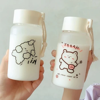 Pohár vody Študentka, kórejská Verzia Čisté Červené Bežné Pohár Plastové Jednoduché Matné Roztomilý Kreslený Medveď Matné Prenosné Pásu
